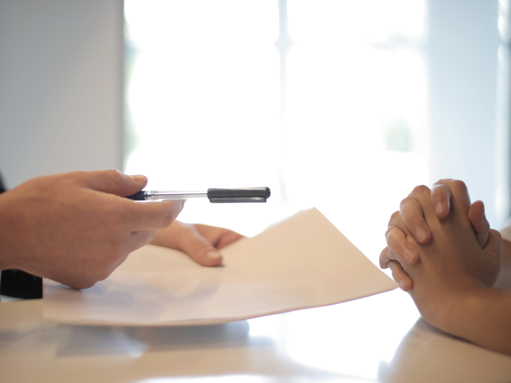 Beneficios de un abogado en títulos de crédito (pagarés, cheques, etc.)
