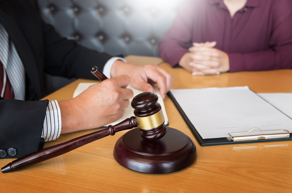 Servicios de derecho civil