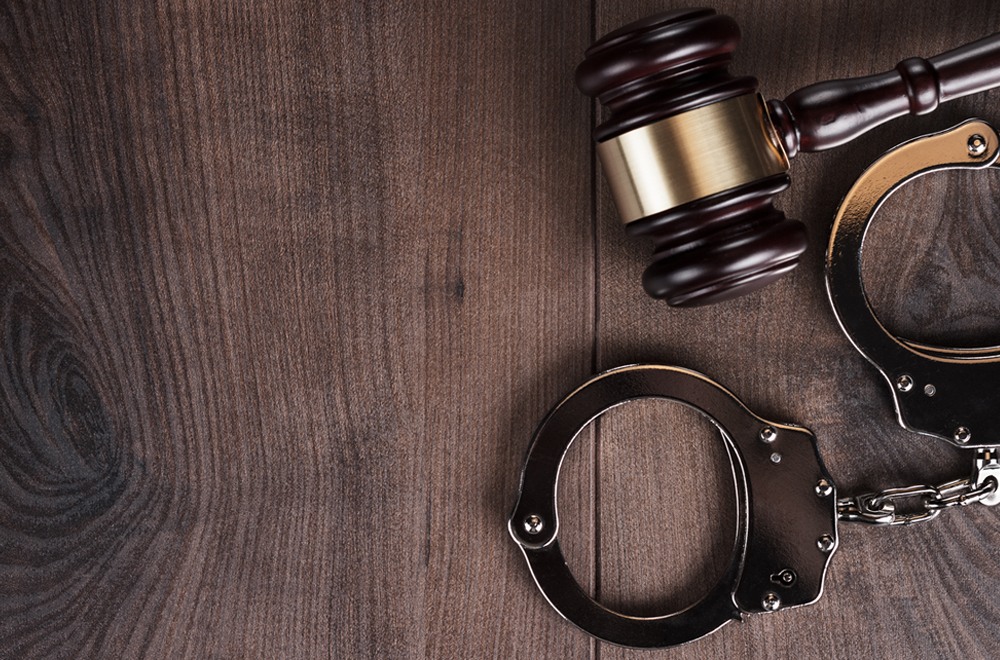 Servicios de derecho penal